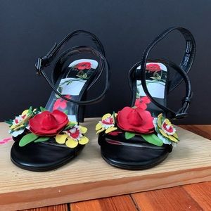 Mix No.6 Black Heels with Red Flowers